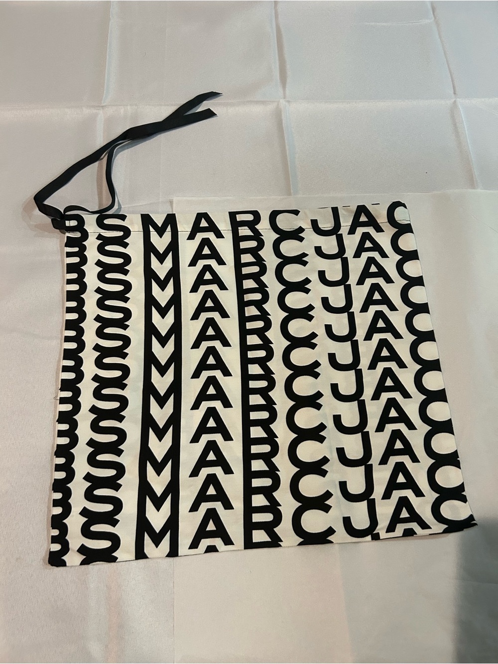 MARC JACONS DUST BAG